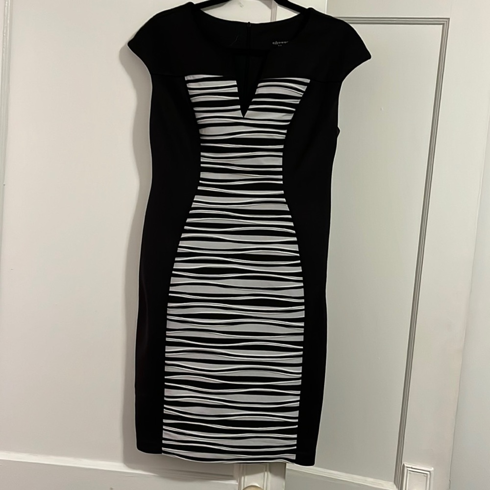 Black & White Connected Apparel Dress Size 8